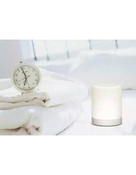 Kolorowa lampka LED z głośnikiem Bluetooth